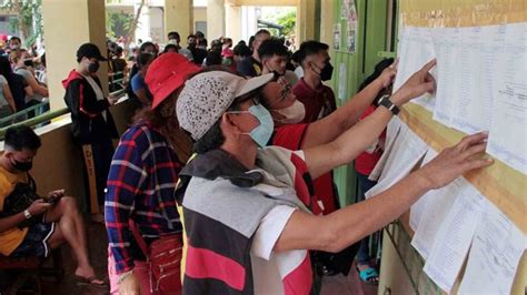 Comelec lists 60K new voters for village polls in Davao Region.